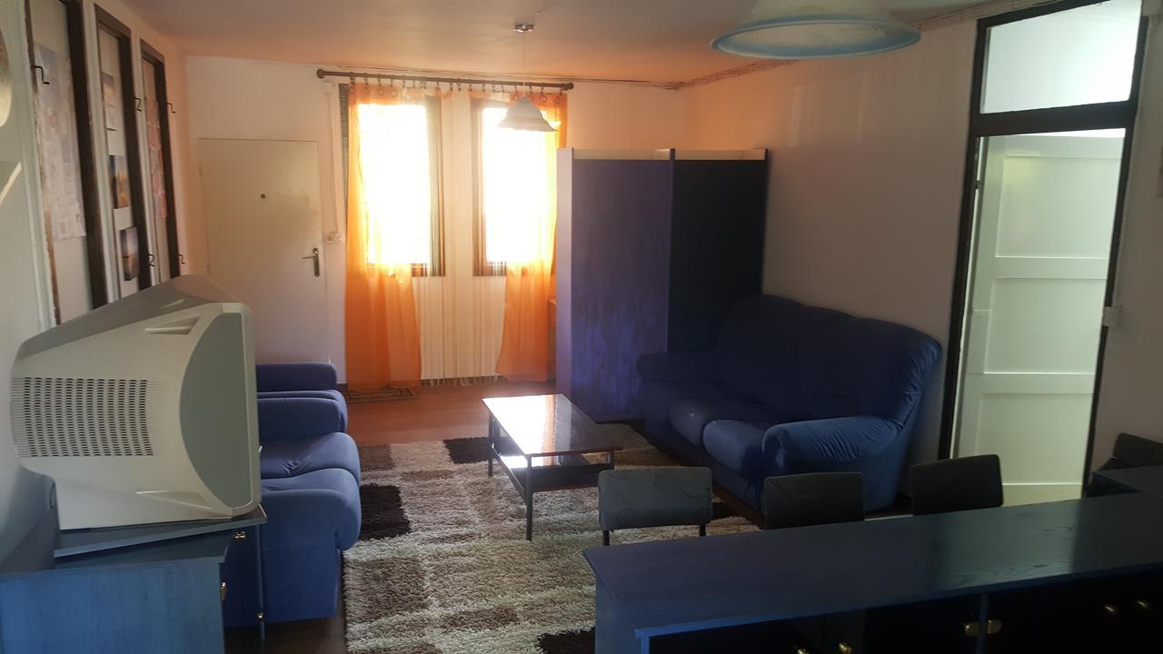 Hostel Belgrade Shungit Dragana Jeftića br 10 Exteriör bild