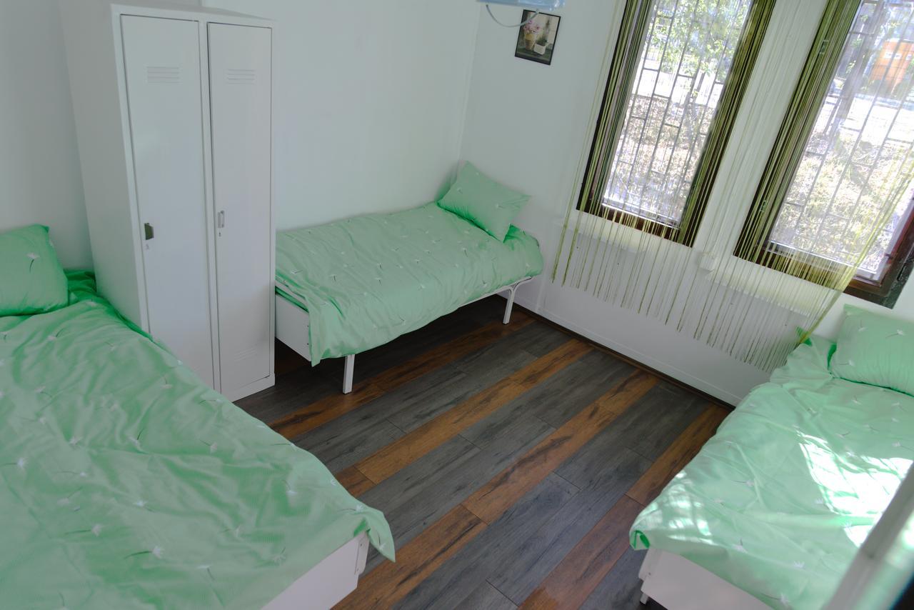 Hostel Belgrade Shungit Dragana Jeftića br 10 Exteriör bild