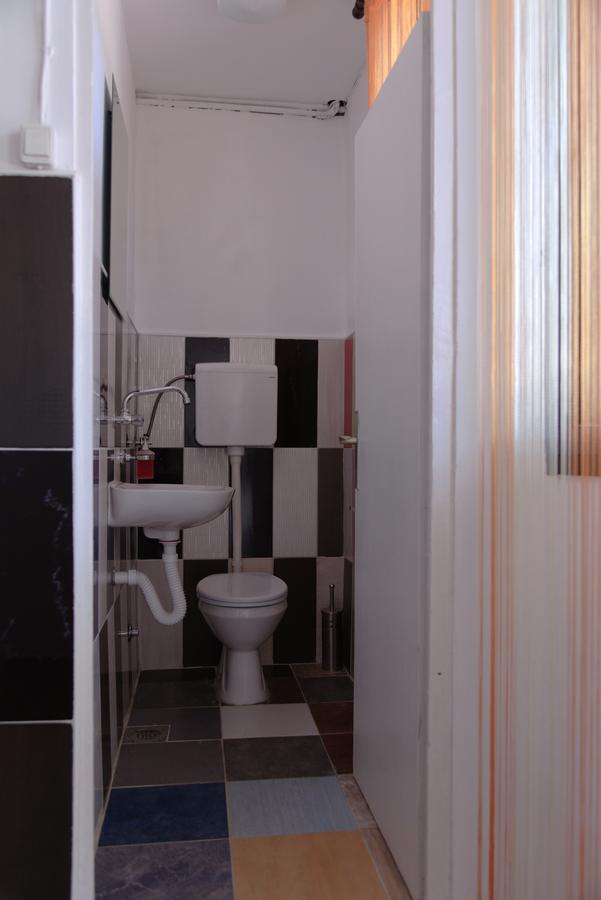 Hostel Belgrade Shungit Dragana Jeftića br 10 Exteriör bild